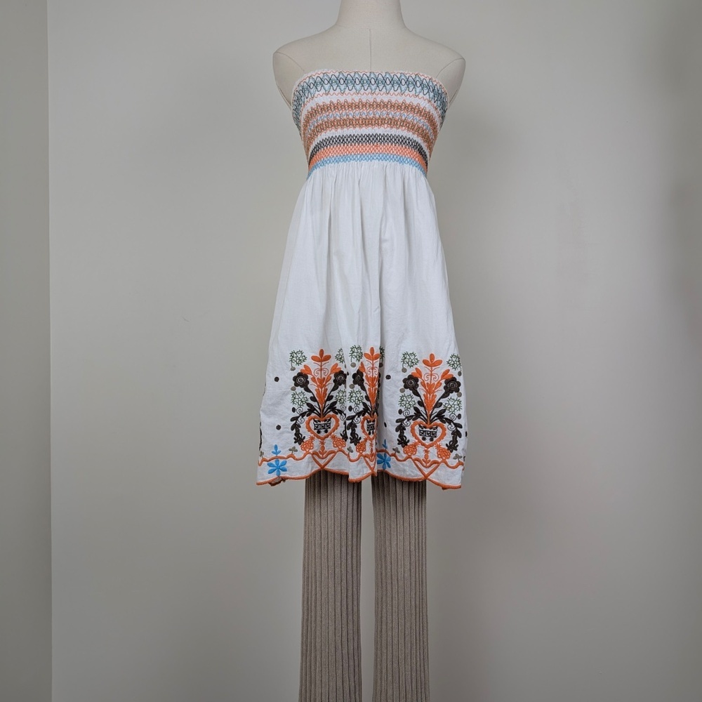Strapless Embroidered Mini Dress Le Chateau Strapless Tube Top - Picture 6 of 13